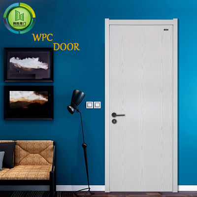 Un bon prix. Utilisation résidentielle de chambre à coucher d'épaisseur des portes 45mm de l'entrée imperméable WPC en ligne