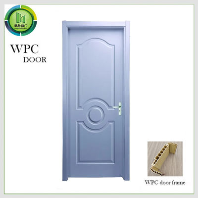 Un bon prix. La peinture de la porte en WPC porte intérieure moderne avec cadre en WPC durable résistance à l'humidité conception insonorisée et traitements de surface personnalisables en ligne