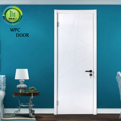 Un bon prix. Utilisation de peinture durable insonorisée adaptée aux besoins du client de chambre à coucher de porte de plaine de WPC en ligne