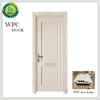 Un bon prix. Utilisation d'appartement d'humidité d'Upvc de portes en bois insonorisées de la peinture WPC anti en ligne