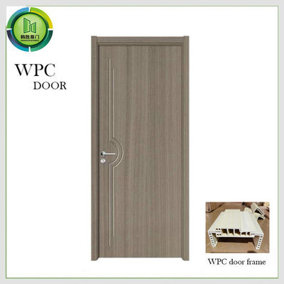 Un bon prix. Portes internes de noyau solide de WPC, largeur en bois de la porte de panneau 600mm en ligne