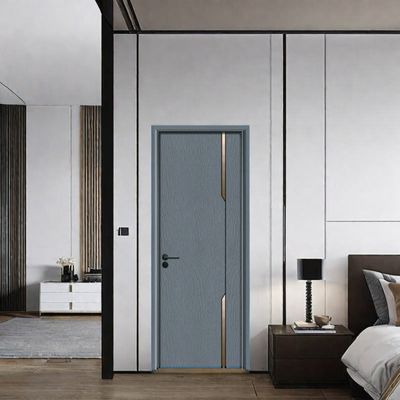 Un bon prix. Porte creuse en WPC porte composite durable avec construction sans entretien excellente isolation thermique et finitions de surface personnalisables en ligne